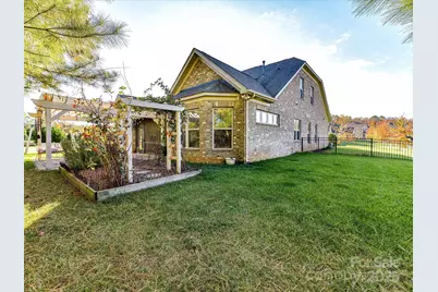 401 Hollyhock Drive, Matthews, NC 28104 - Photo 36