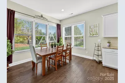 401 Hollyhock Drive, Matthews, NC 28104 - Photo 8