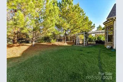 401 Hollyhock Drive, Matthews, NC 28104 - Photo 32