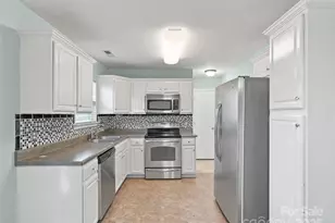 24 Torrington Ave, Fletcher, NC 28732 - Photo 10