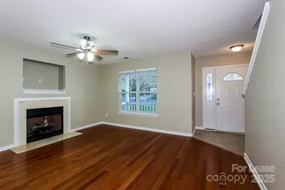 9529 Bradstreet Commons Way, Charlotte, NC 28215 - Photo 2