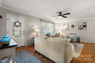 1553 Castell Ln, Hickory, NC 28601 - Photo 4