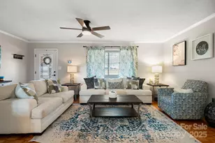 1553 Castell Ln, Hickory, NC 28601 - Photo 6