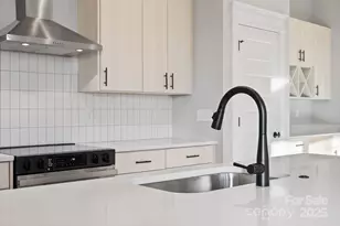 103 Collin Pl, Asheville, NC 28804 - Photo 4