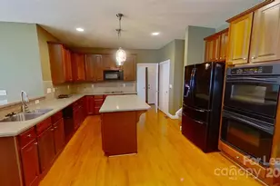 3209 Blackburn Dr, Waxhaw, NC 28173 - Photo 8