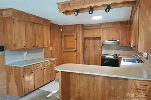 121 Greenview Dr, Kannapolis, NC 28081 - Photo 8