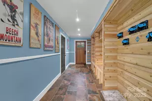 2035 Grouse Moor Dr, Sugar Mountain, NC 28604 - Photo 8