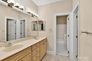 325 Queens Rd, Charlotte, NC 28204 - Photo 14