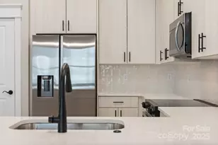 105 Collin Pl, Asheville, NC 28804 - Photo 24