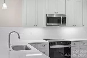 107 Collin Pl, Asheville, NC 28804 - Photo 2