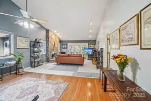 305 N Scarlet Oak Ln, Hendersonville, NC 28791 - Photo 2