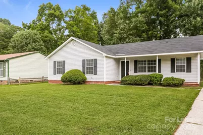8247 Gera Emma Drive, Charlotte, NC 28215 - Photo 2