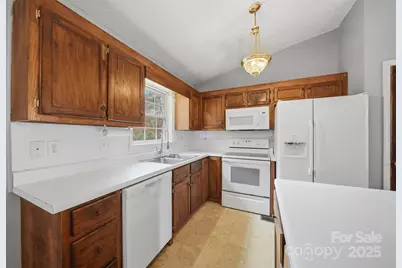 904 Pine Mountain Road, Hudson, NC 28638 - Photo 12