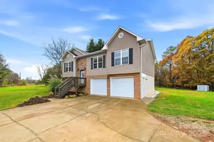 904 Pine Mountain Rd, Hudson, NC 28638 - Photo 2