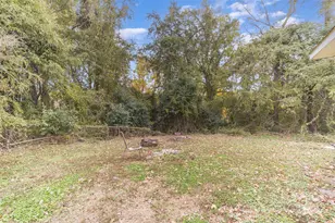 407 Forestway Dr, Mount Holly, NC 28120 - Photo 10