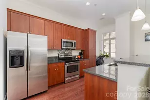 230 S Tryon St, Charlotte, NC 28202 - Photo 14