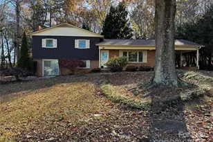 2665 Fairway Acres Cir, Lenoir, NC 28645 - Photo 1