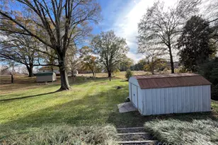 613 Gurley St, Albemarle, NC 28001 - Photo 38