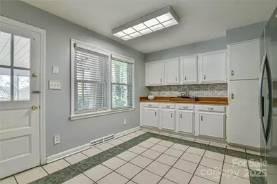 26 Bevlyn Drive, Asheville, NC 28803 - Photo 10