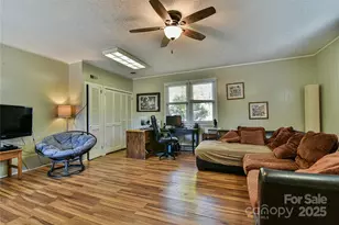 26 Bevlyn Dr, Asheville, NC 28803 - Photo 14