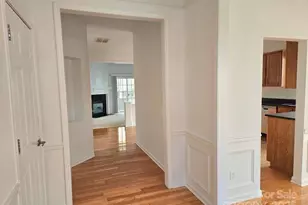 6423 Ridgeview Commons Dr, Charlotte, NC 28269 - Photo 12