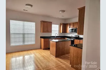 6423 Ridgeview Commons Drive, Charlotte, NC 28269 - Photo 10