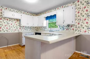 14 Hunters Creek Ln, Granite Falls, NC 28630 - Photo 12