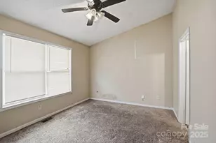 6600 Cool Water Ct, Charlotte, NC 28215 - Photo 8