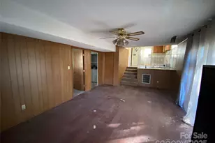 305 Red Roan Pl, Charlotte, NC 28215 - Photo 30