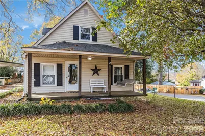 602 E Lee Avenue, Bessemer City, NC 28016 - Photo 1