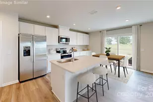 5232 McCallum Mdws Dr, Charlotte, NC 28216 - Photo 2