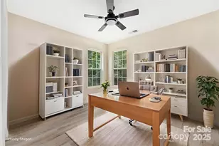 402 Sardis Rd N, Charlotte, NC 28270 - Photo 22