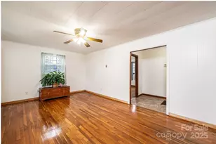 1214 Dry Ponds Rd, Granite Falls, NC 28630 - Photo 4