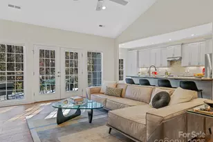 2508 Carriage Falls Ct, Hendersonville, NC 28791 - Photo 10