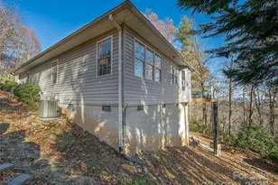 2508 Carriage Falls Ct, Hendersonville, NC 28791 - Photo 28