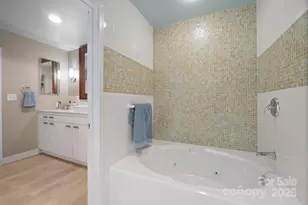 400 N Church St, Charlotte, NC 28202 - Photo 24