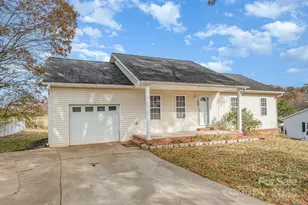 4980 Forest Ridge Dr, Hickory, NC 28602 - Photo 2