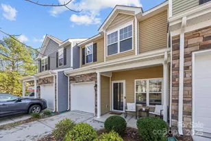 15217 Wrights Crossing Dr, Charlotte, NC 28278 - Photo 2