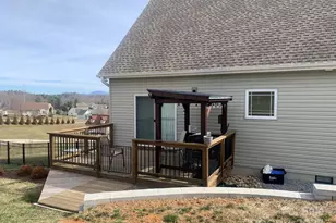 119 Tryon View Dr, Flat Rock, NC 28731 - Photo 2