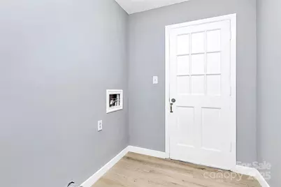 7118 April Ridge Lane, Charlotte, NC 28215 - Photo 14