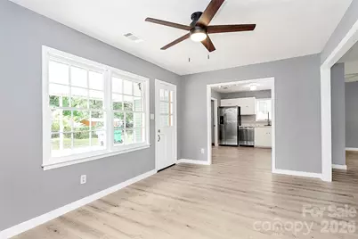 7118 April Ridge Lane, Charlotte, NC 28215 - Photo 4