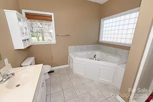 518 30th Ave Cir NE, Hickory, NC 28601 - Photo 22