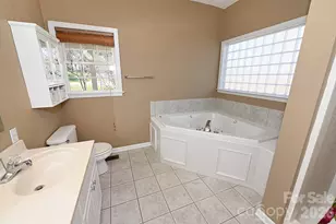 518 30th Ave Cir NE, Hickory, NC 28601 - Photo 16