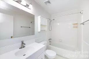 8410 Ramath Dr, Charlotte, NC 28211 - Photo 34