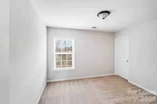 9710 Rocky Ford Rd, Charlotte, NC 28269 - Photo 16