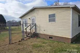 125 Chesapeake Dr, Salisbury, NC 28147 - Photo 4