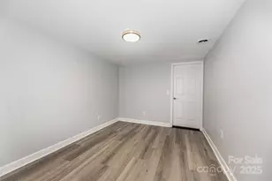 300 Gloucestershire Rd, Winston Salem, NC 27104 - Photo 28