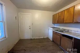 1828 Maribel Ave, Charlotte, NC 28216 - Photo 4