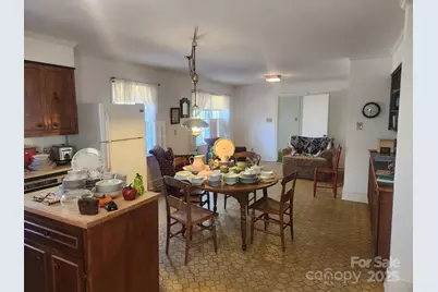 214 Robinwood Circle, Lenoir, NC 28645 - Photo 10