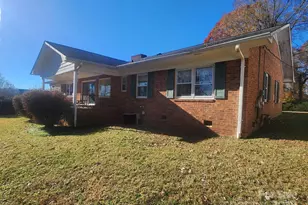214 Robinwood Circle, Lenoir, NC 28645 - Photo 2